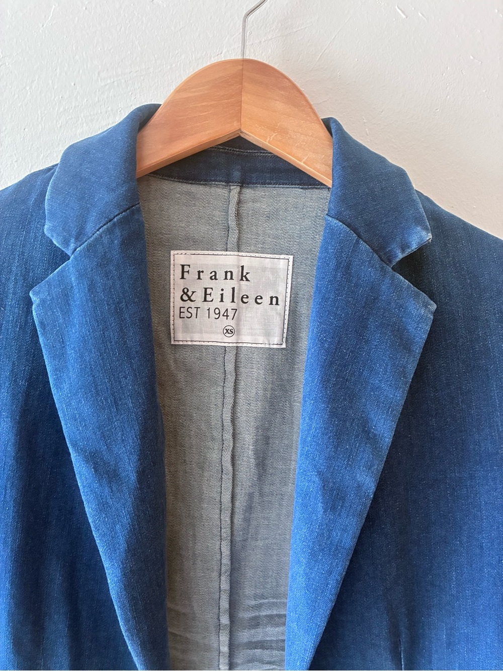 Frank & Eileen Dublin Italian Performance Denim XS Blazer - Picture 2 of 4